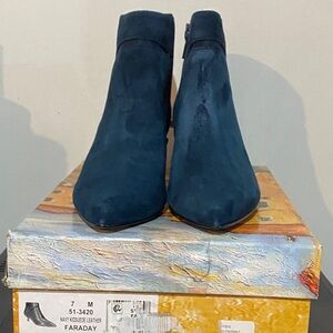 Bella Vita Women's Navy Ankle Booties